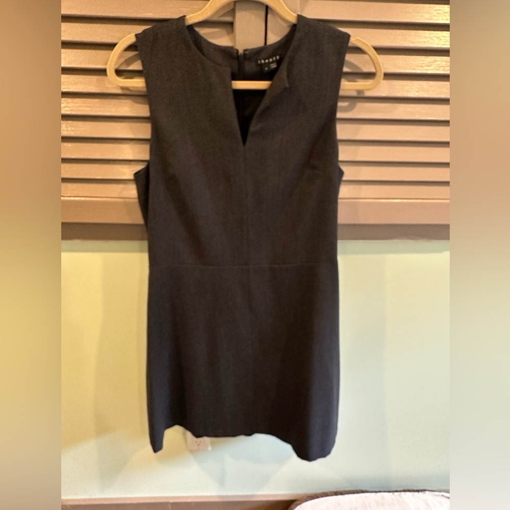 Theory dress Size 8 charcoal grey